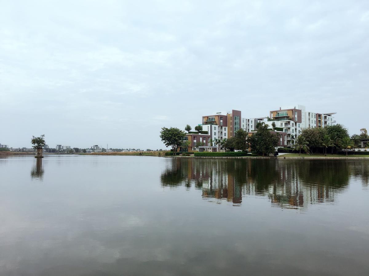 Serene Lake Condominium Chiang Mai Exterior foto